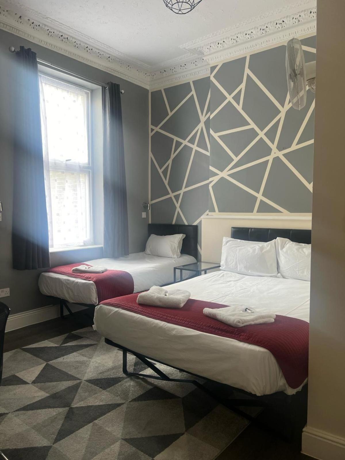 Saba Rooms And Apartments Лондон Экстерьер фото