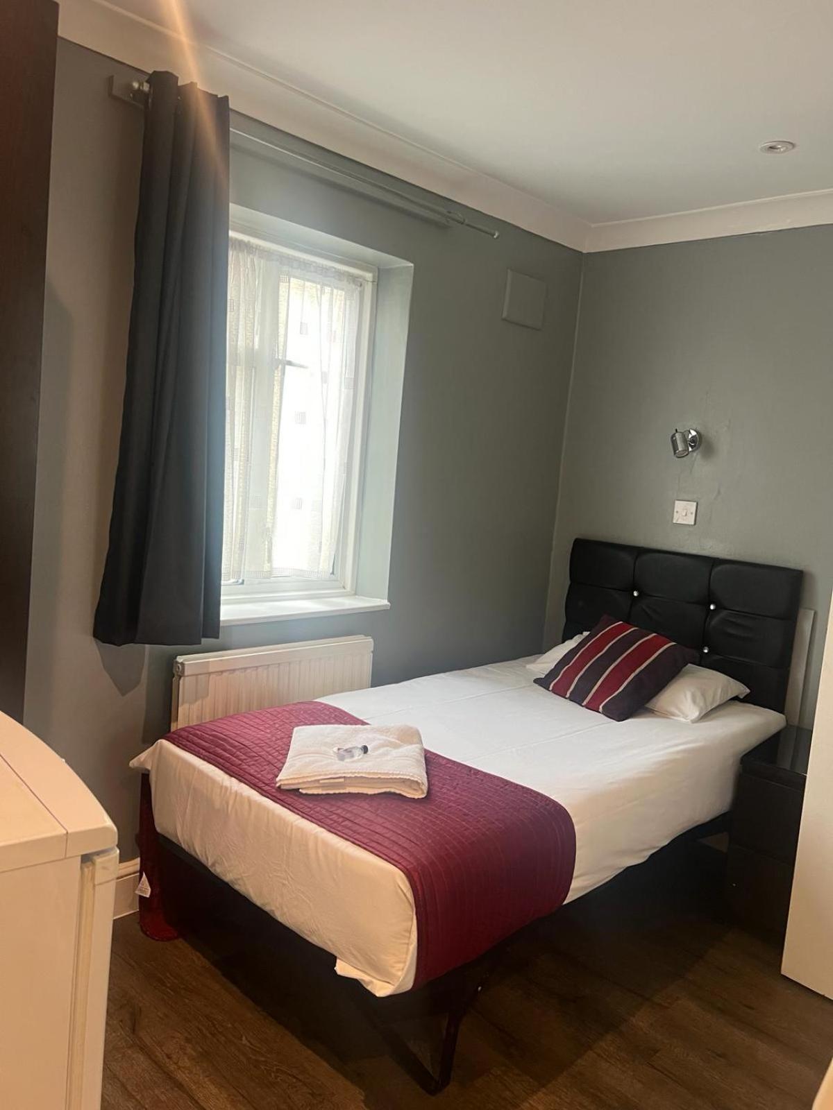 Saba Rooms And Apartments Лондон Экстерьер фото
